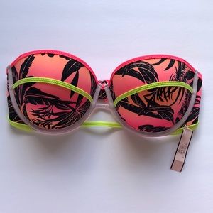 Victoria’s Secret Bikini Swimsuit Top (Size 32DD)